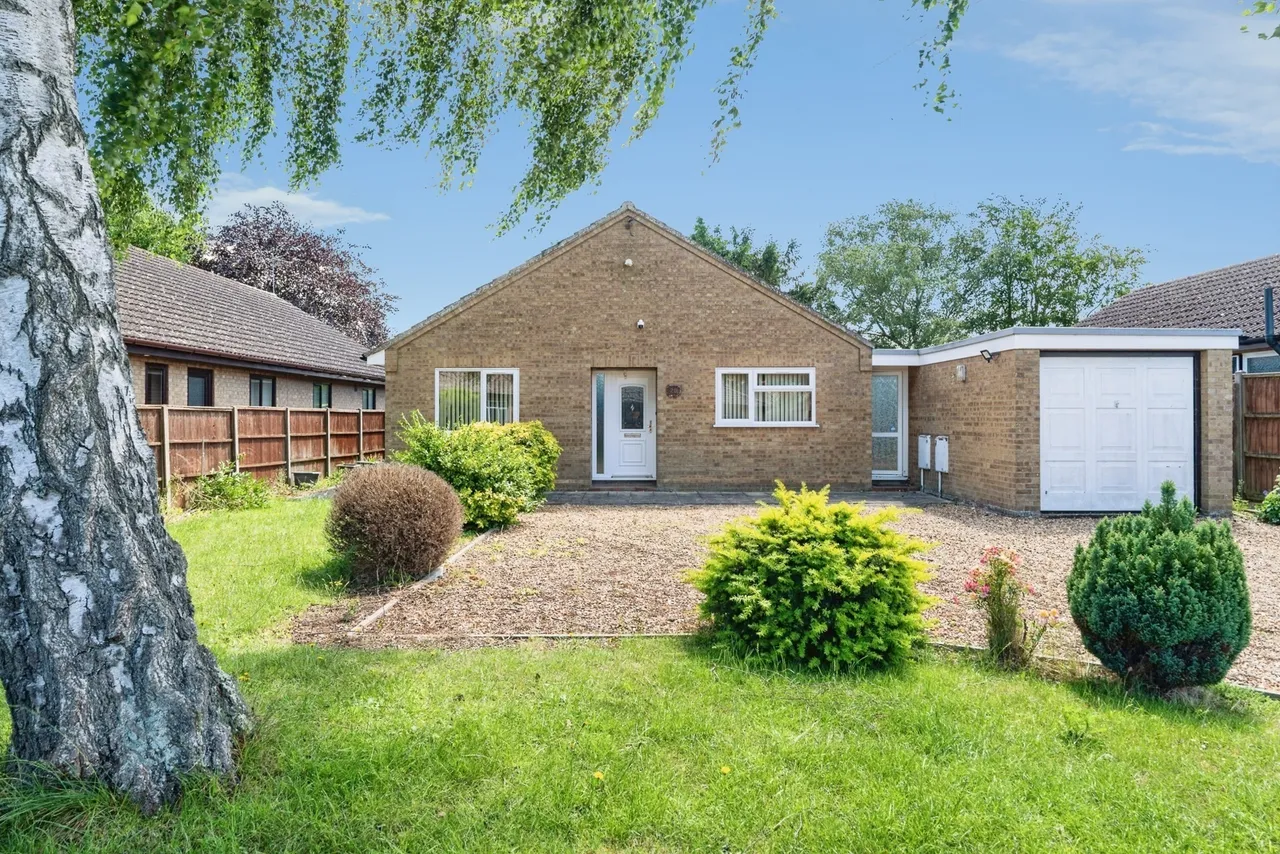 3 bed house for sale — Millfield, Littleport, Ely, Cambridgeshire, CB6