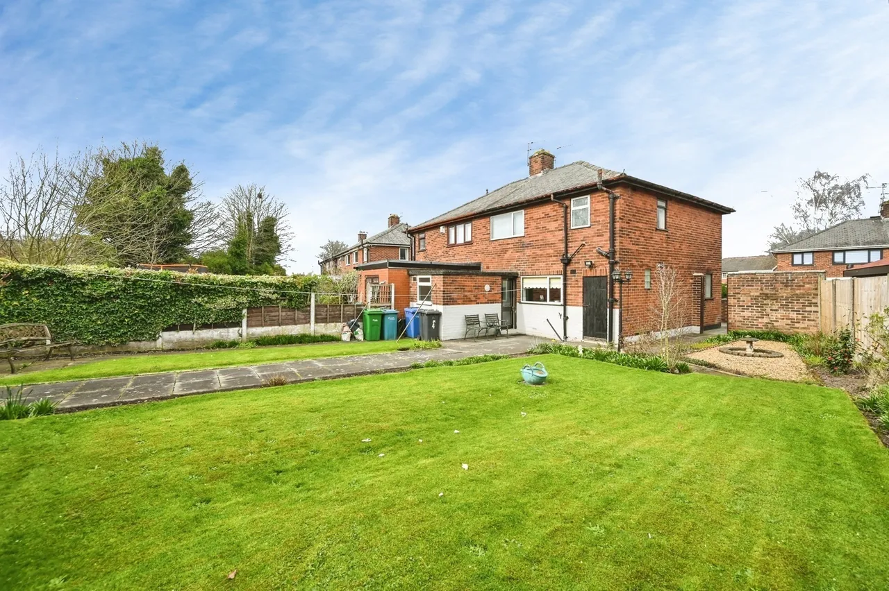 Clapgates Crescent, Cheshire, WA5, photo 2