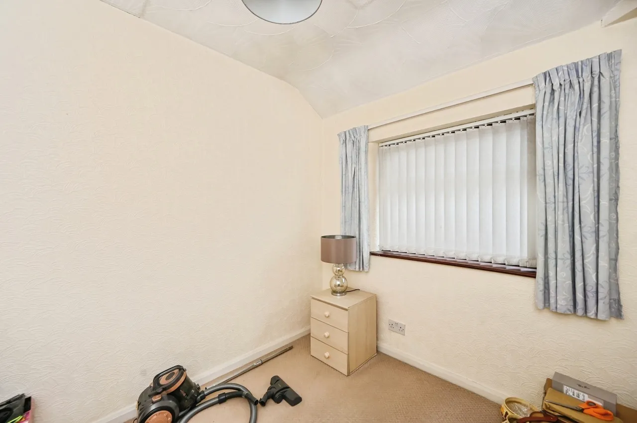 Clapgates Crescent, Cheshire, WA5, photo 16