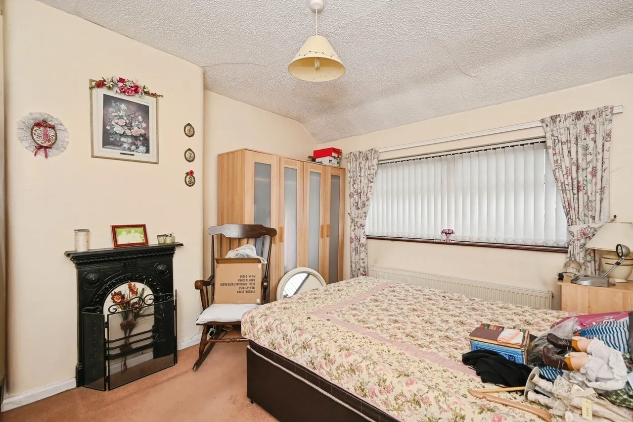 Clapgates Crescent, Cheshire, WA5, photo 12