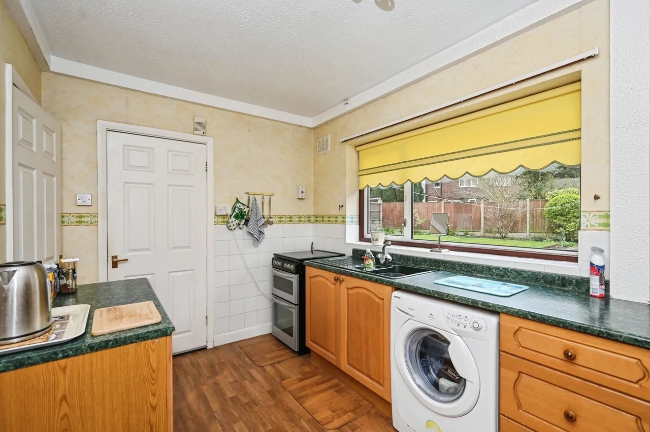 Clapgates Crescent, Cheshire, WA5, photo 8