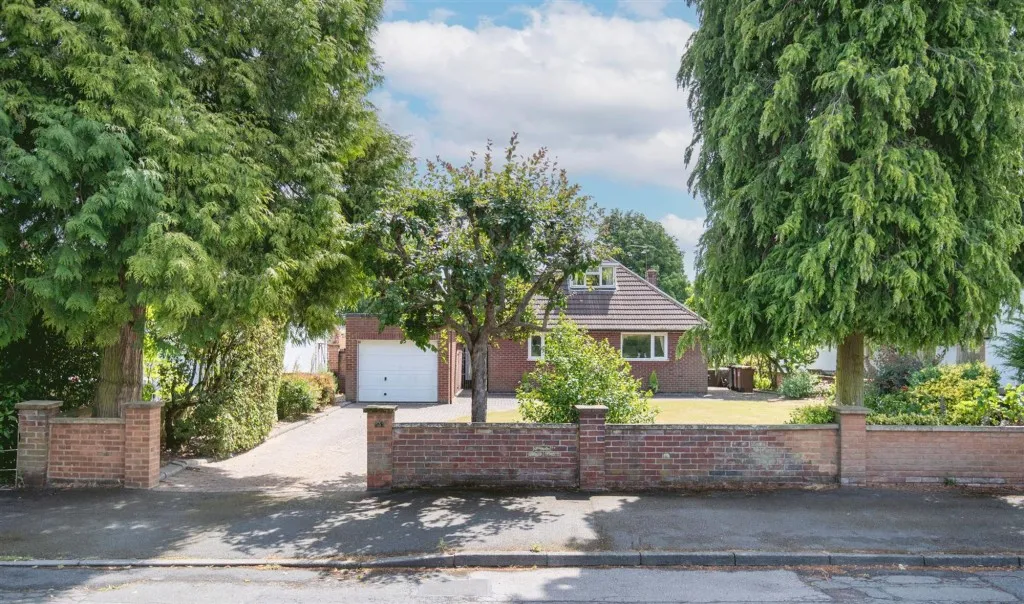 4 bed house for sale, The Promenade, Wellingborough, NN8