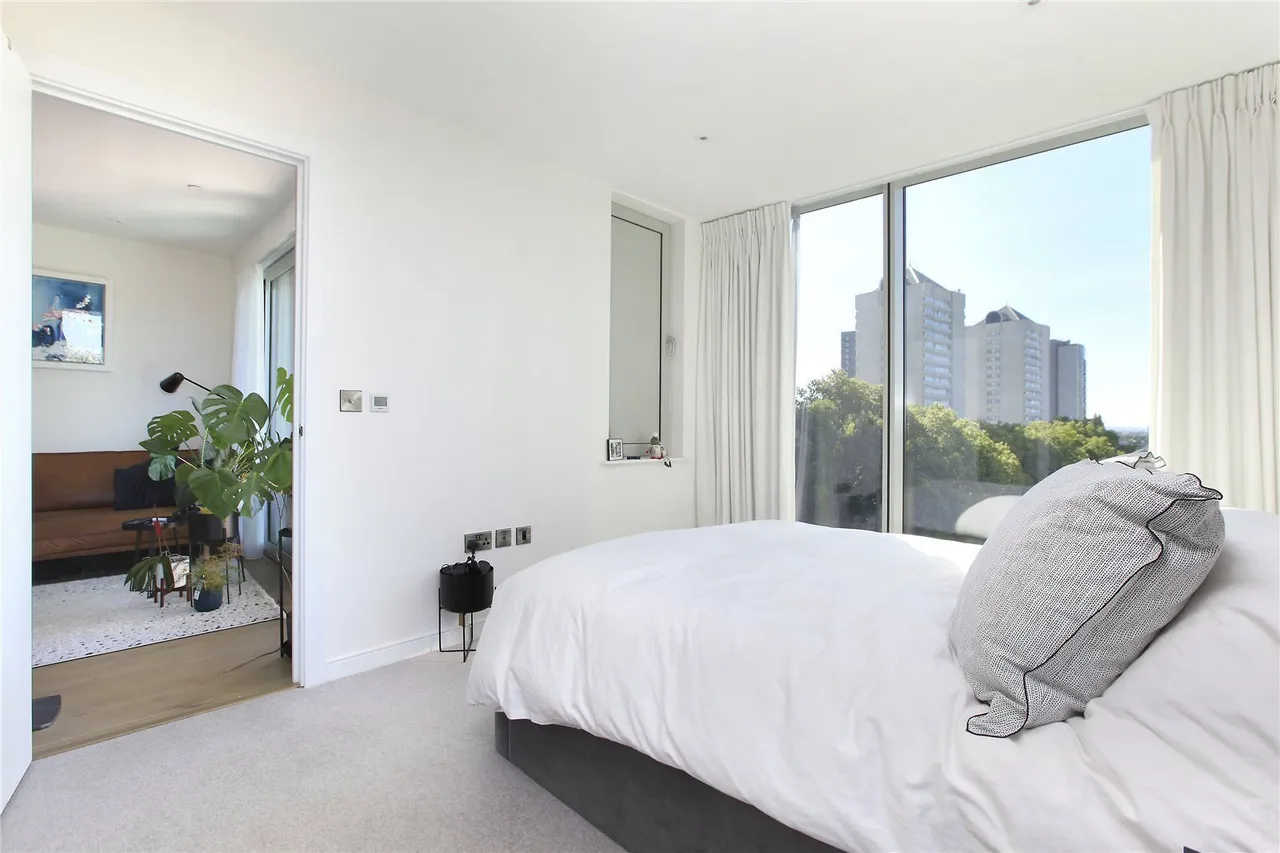 Buckhold Road, London, SW18, photo 11