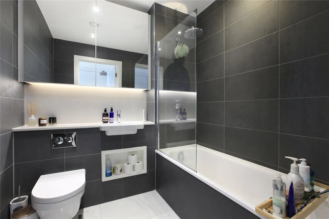 Buckhold Road, London, SW18, photo 6