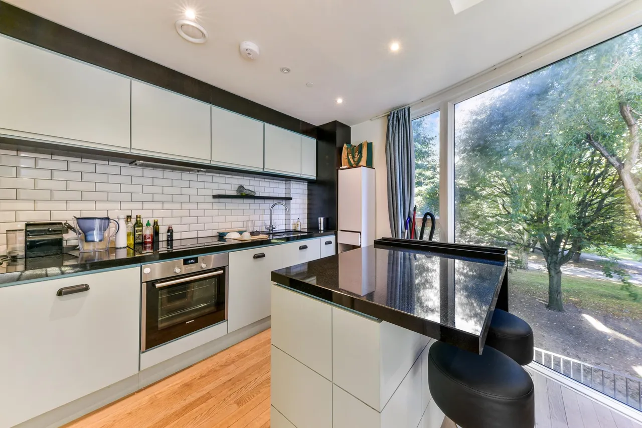 Wapping Lane, Wapping, E1W, photo 6