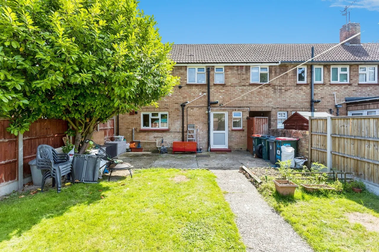 Steyning Close, Crawley, RH10, photo 2