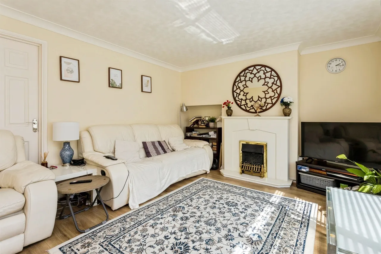 Steyning Close, Crawley, RH10, photo 3