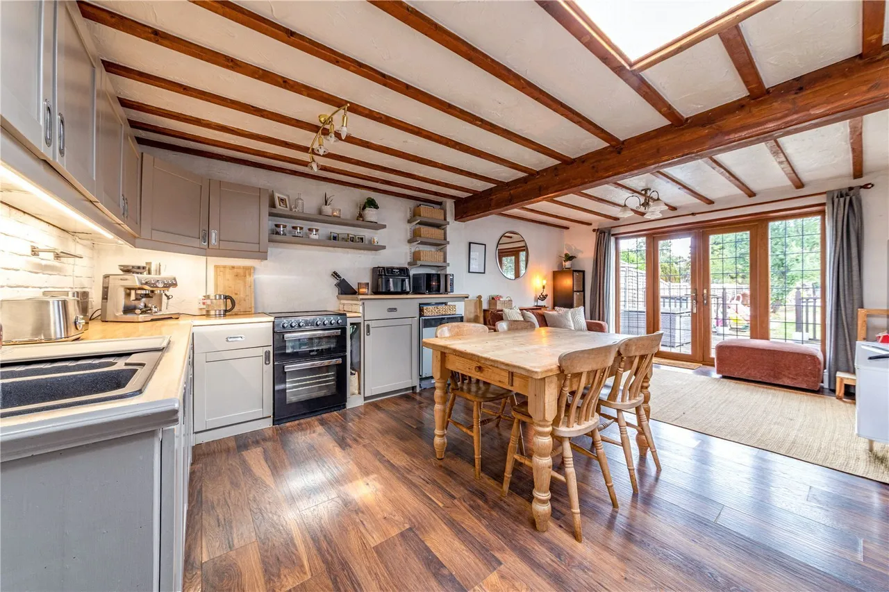 Binfield Road, Byfleet, photo 7