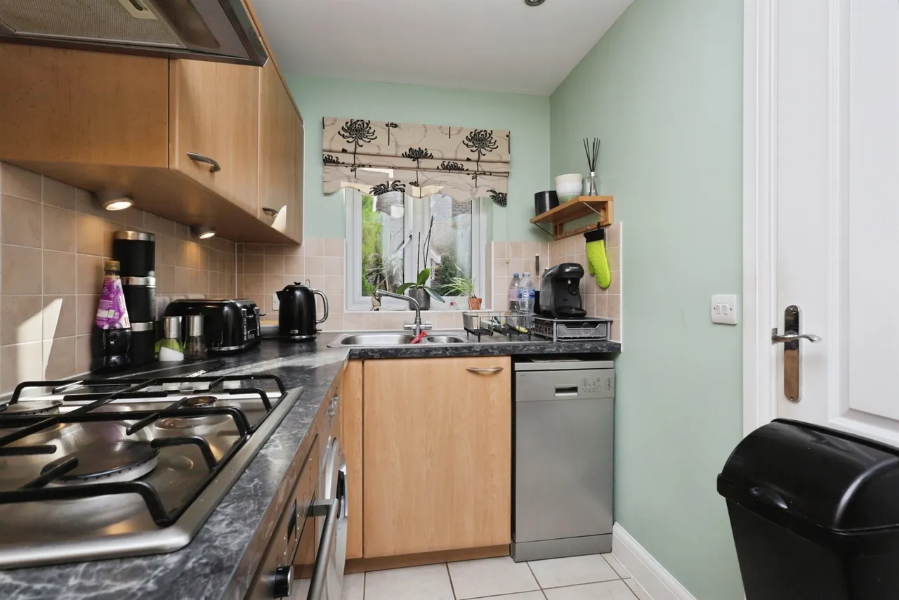 Shetland Close, Hailsham, BN27, photo 3
