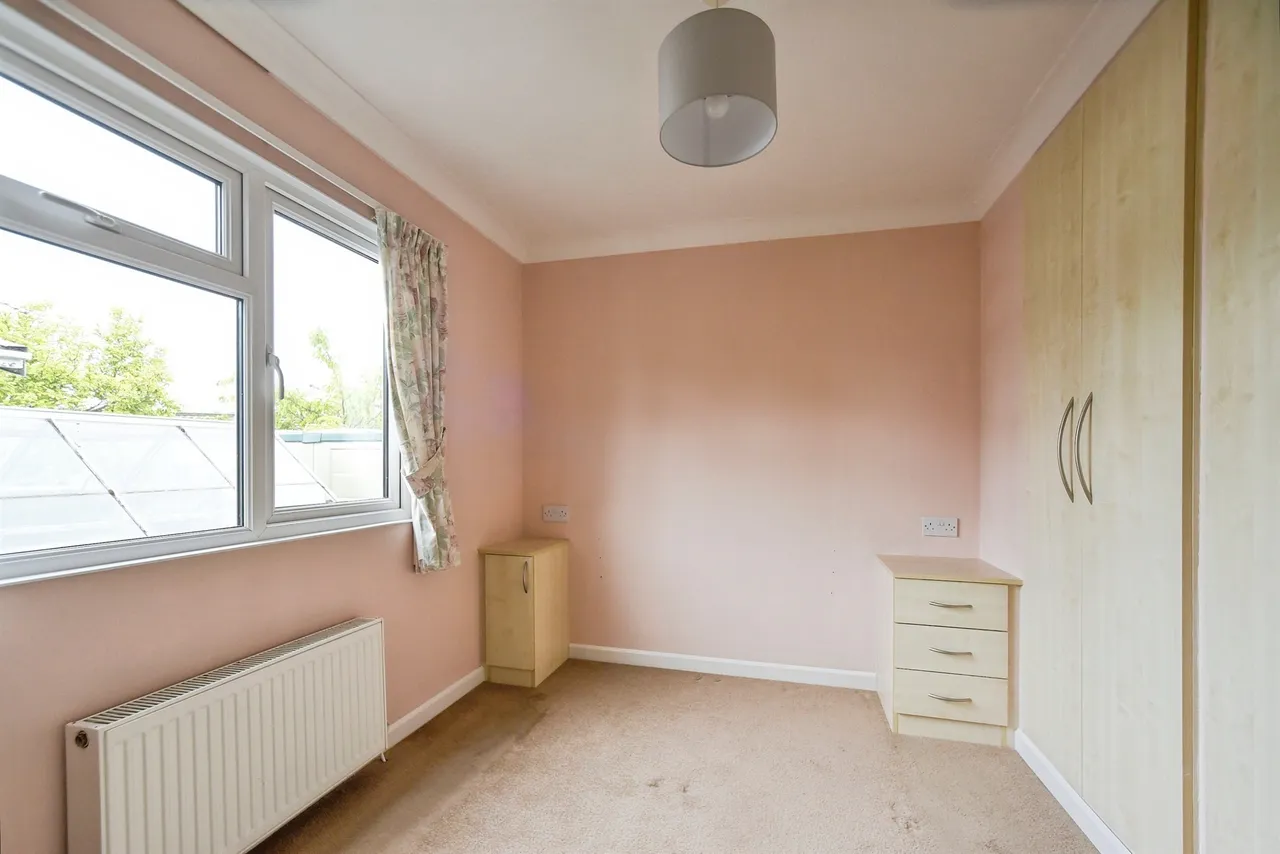 Priors Walk, St. Johns Priory, GL7, photo 11