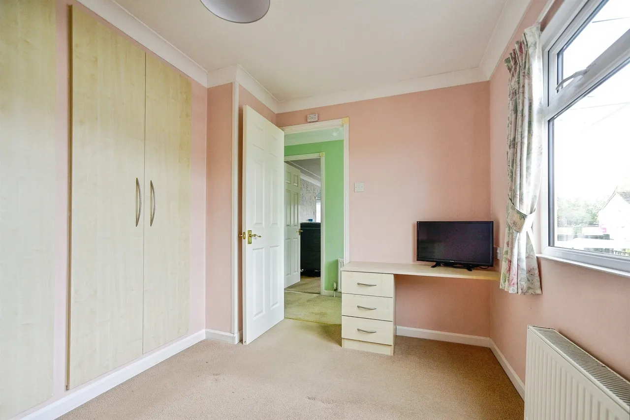 Priors Walk, St. Johns Priory, GL7, photo 10