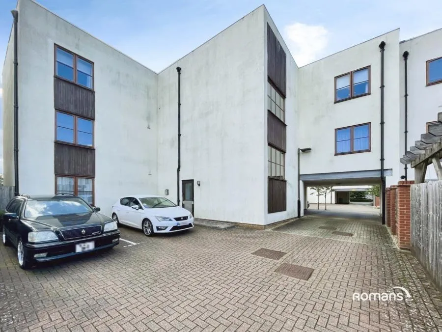 Greenlands Road, Basingstoke, RG24, photo 12