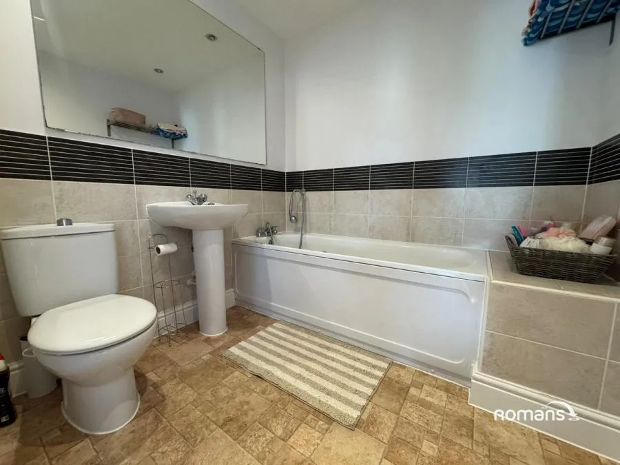 Greenlands Road, Basingstoke, RG24, photo 10