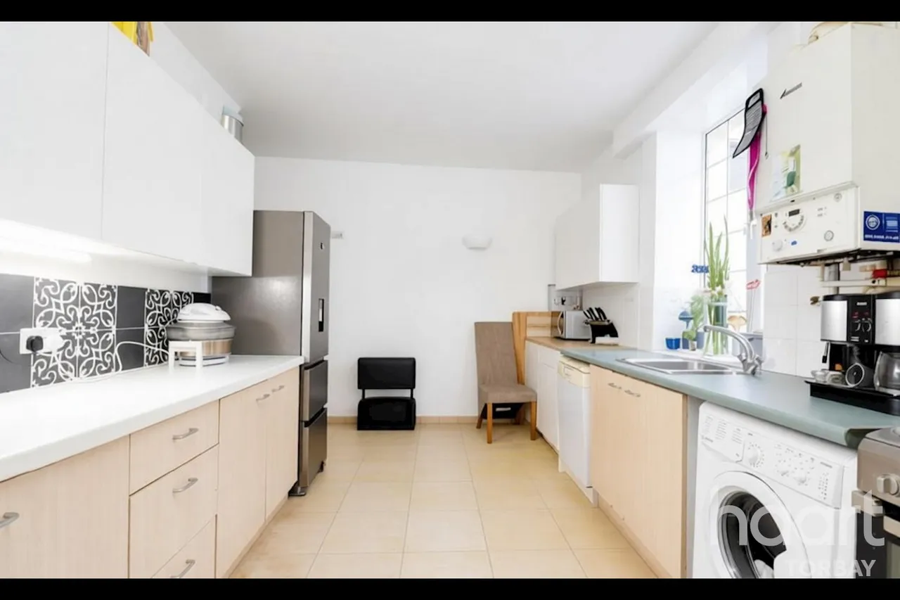 3 bed flat for sale, Queen Street, Torquay, TQ1