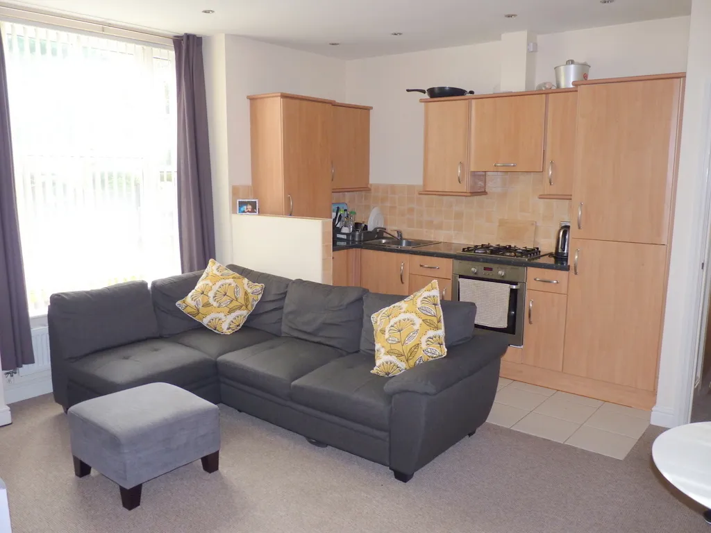 Roklis Manor, Claughton Firs, CH43, photo 3