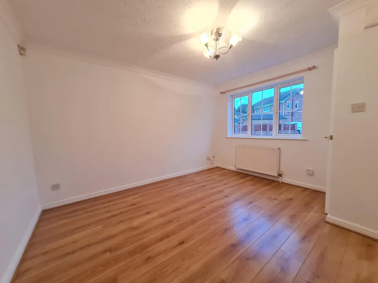 Huxterwell Drive, Woodfield Plantation, DN4, photo 3