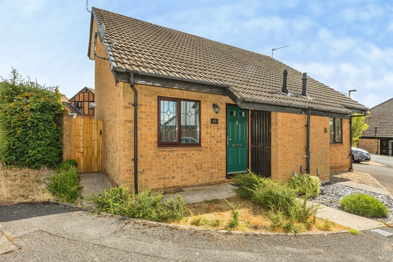 1 bed house for sale — Ratby Close, Lower Earley, READING