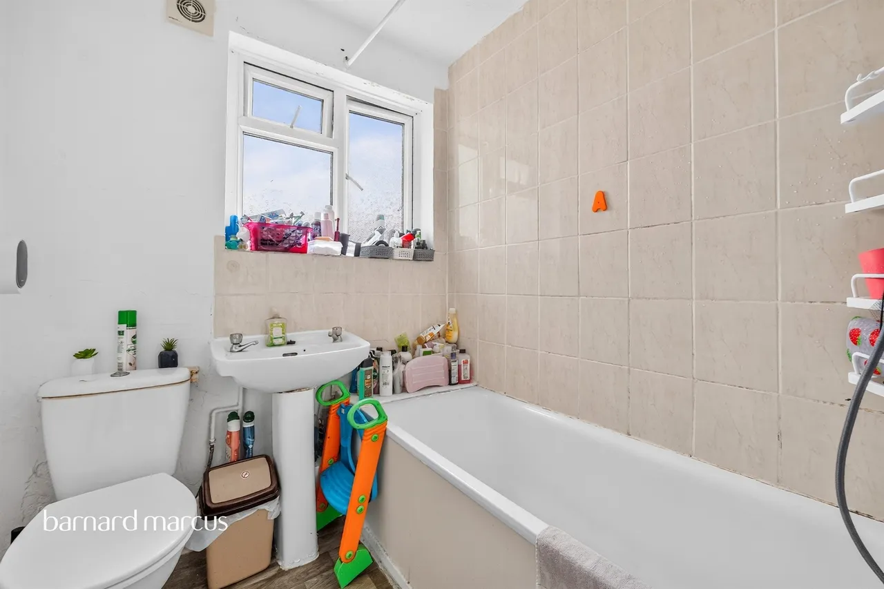Kynaston Avenue, Thornton Heath, CR7, photo 14
