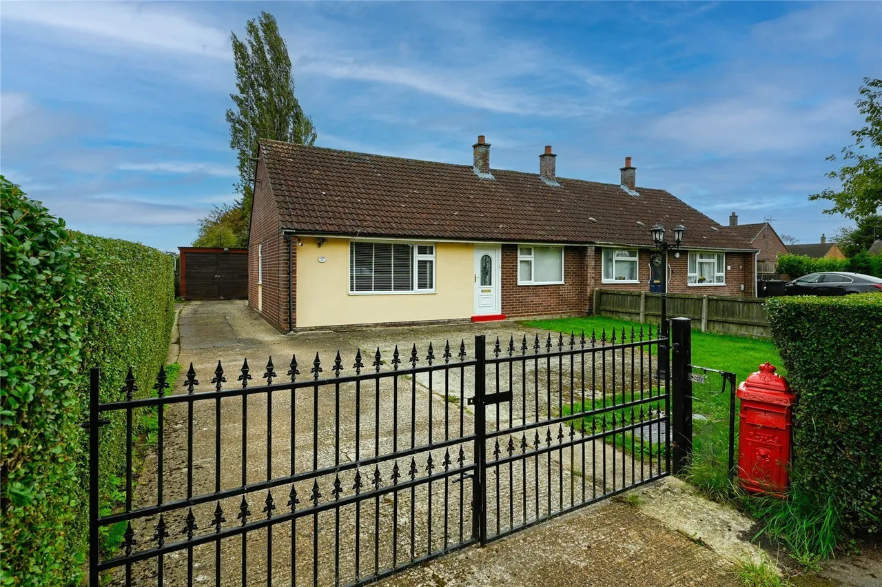 2 bed house for sale, Westfields, Tilney St. Lawrence, PE34