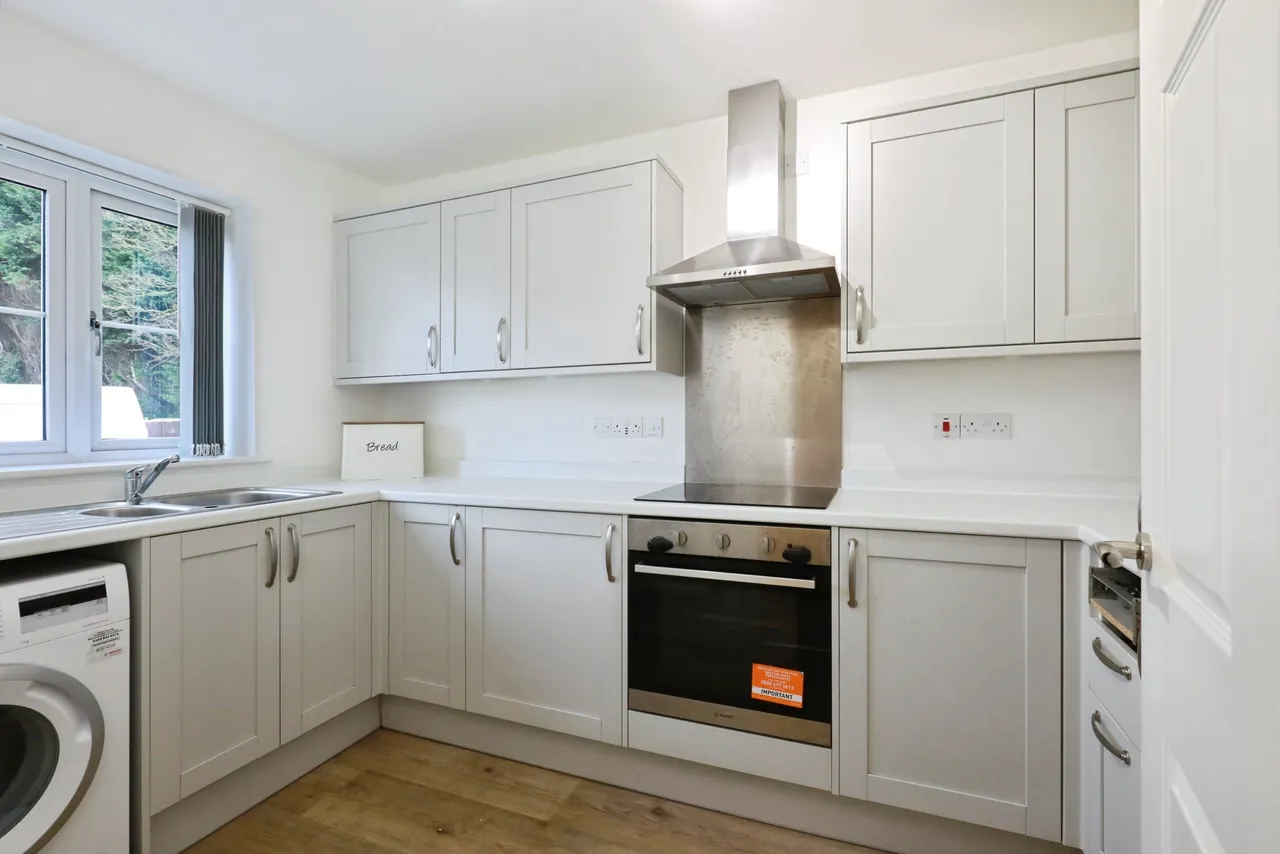Turnpike Close, Worcester, WR6, photo 4