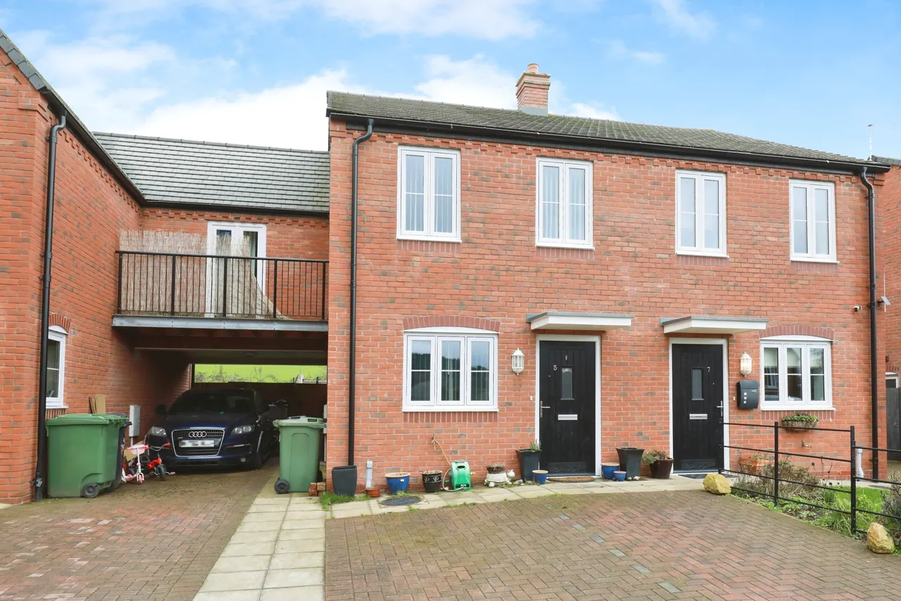 2 bed house for sale, Turnpike Close, Worcester, WR6