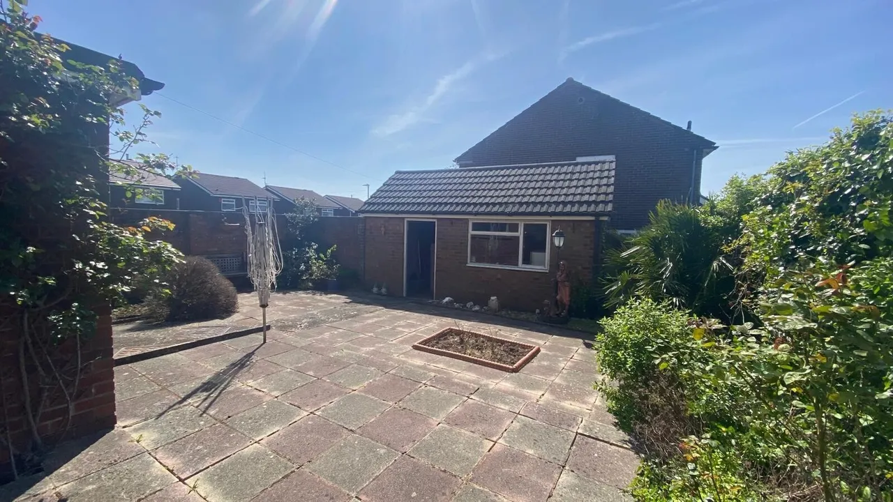 Hastings Place, Penarth, CF64, photo 13