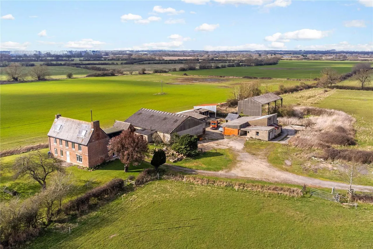 house for sale — Shrivenham Road, South Marston, Swindon, Wiltshire, SN3 4RT