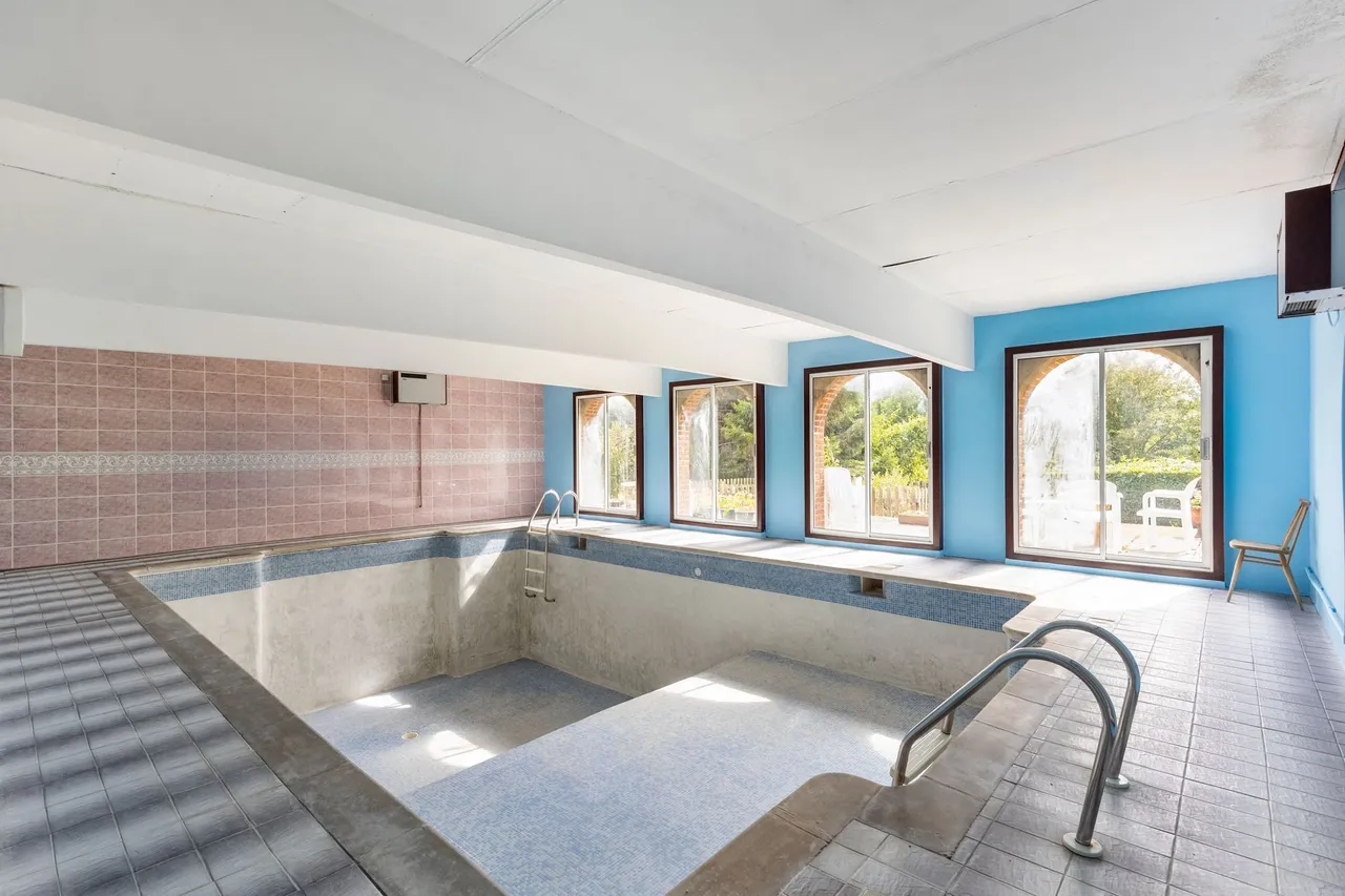 Architecturally Designed Home with Ou, photo 16
