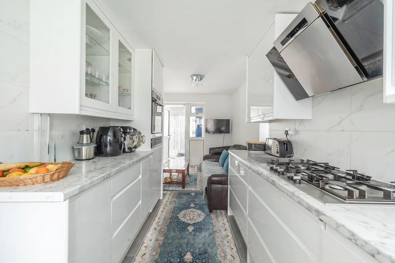 15 Robb Road, Stanmore, photo 7