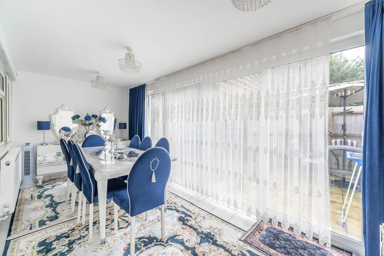 15 Robb Road, Stanmore, photo 4