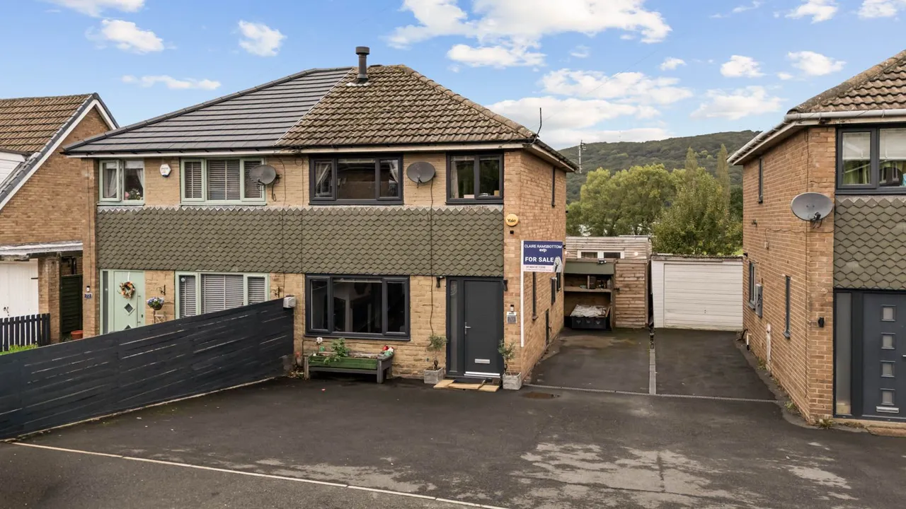 3 bed house for sale, Grasmere Drive, Elland, HX5