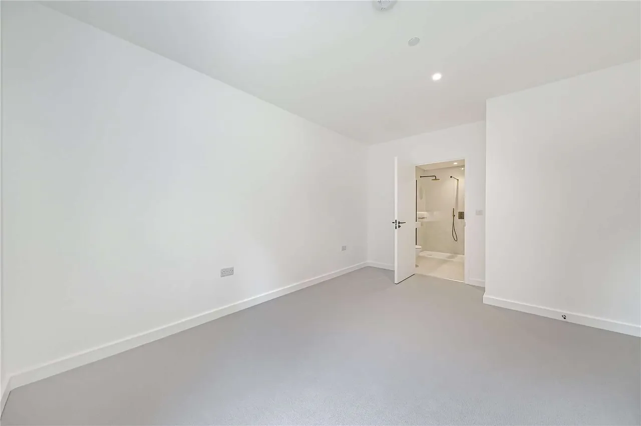 Parkview Avenue, London, NW2, photo 7