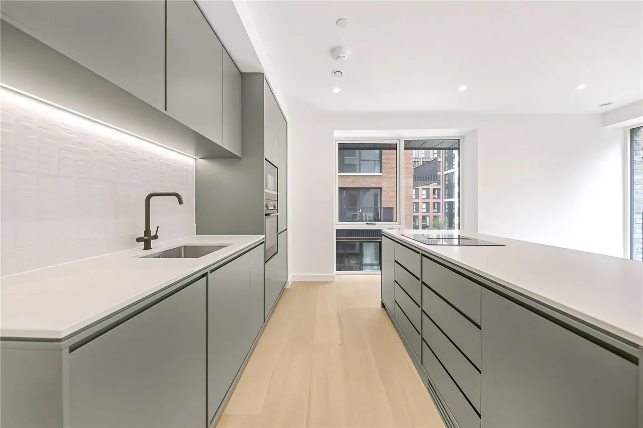 Parkview Avenue, London, NW2, photo 4