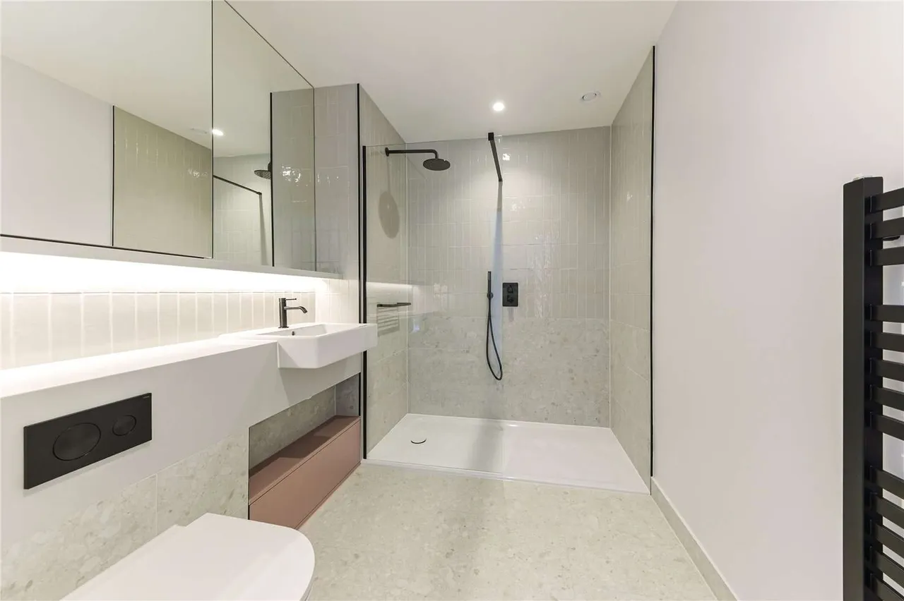 Parkview Avenue, London, NW2, photo 8