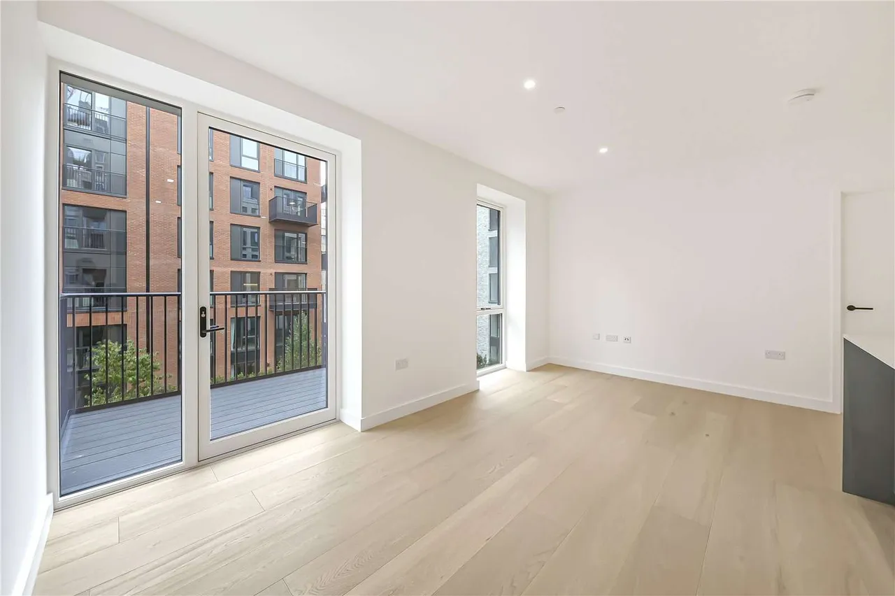 Parkview Avenue, London, NW2, photo 3