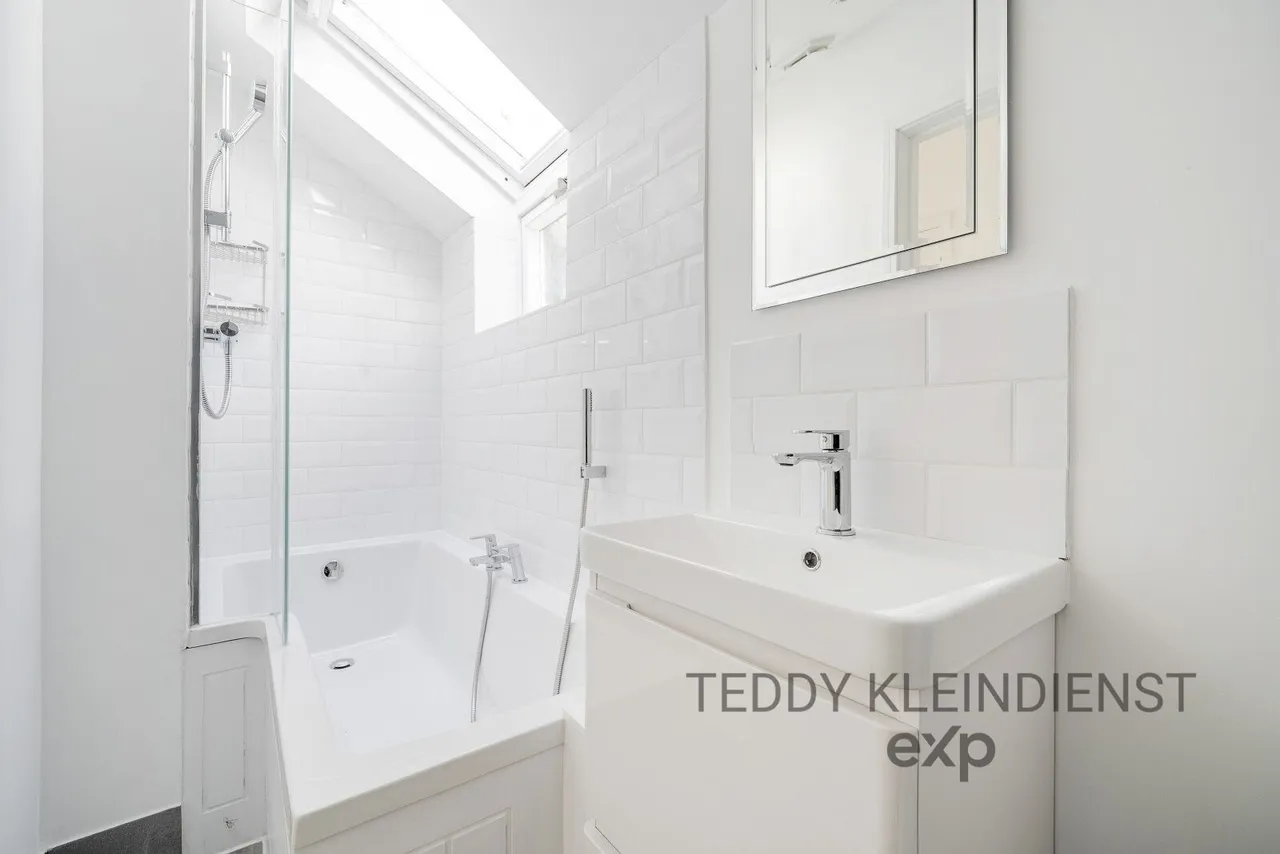 Summer Road, Thames Ditton, KT7, photo 15