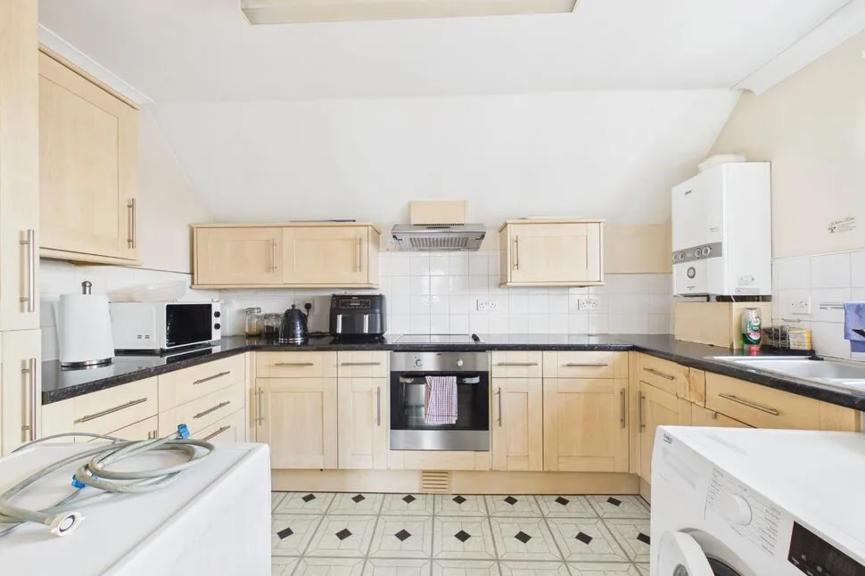 Flat 9 Valley Heights Joyce Green, Dartford, DA1, photo 8