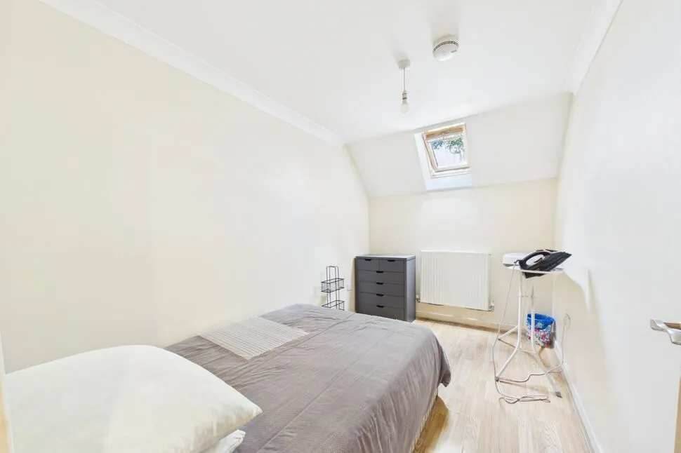 Flat 9 Valley Heights Joyce Green, Dartford, DA1, photo 5