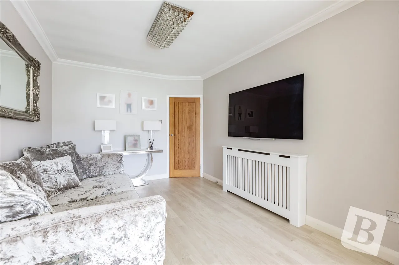 Hornchurch, RM12, photo 7