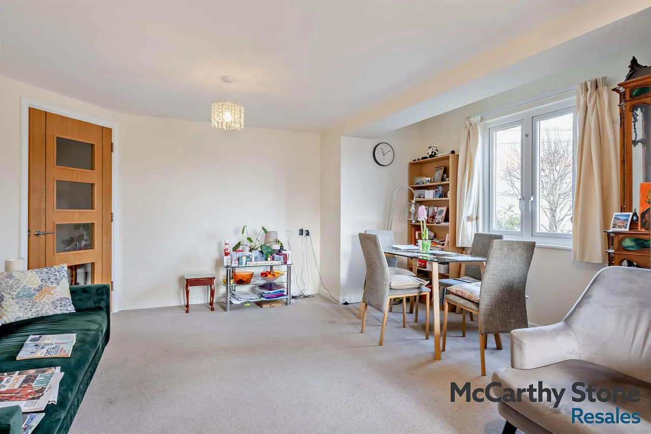Foxes Road, Newport, PO30, photo 20