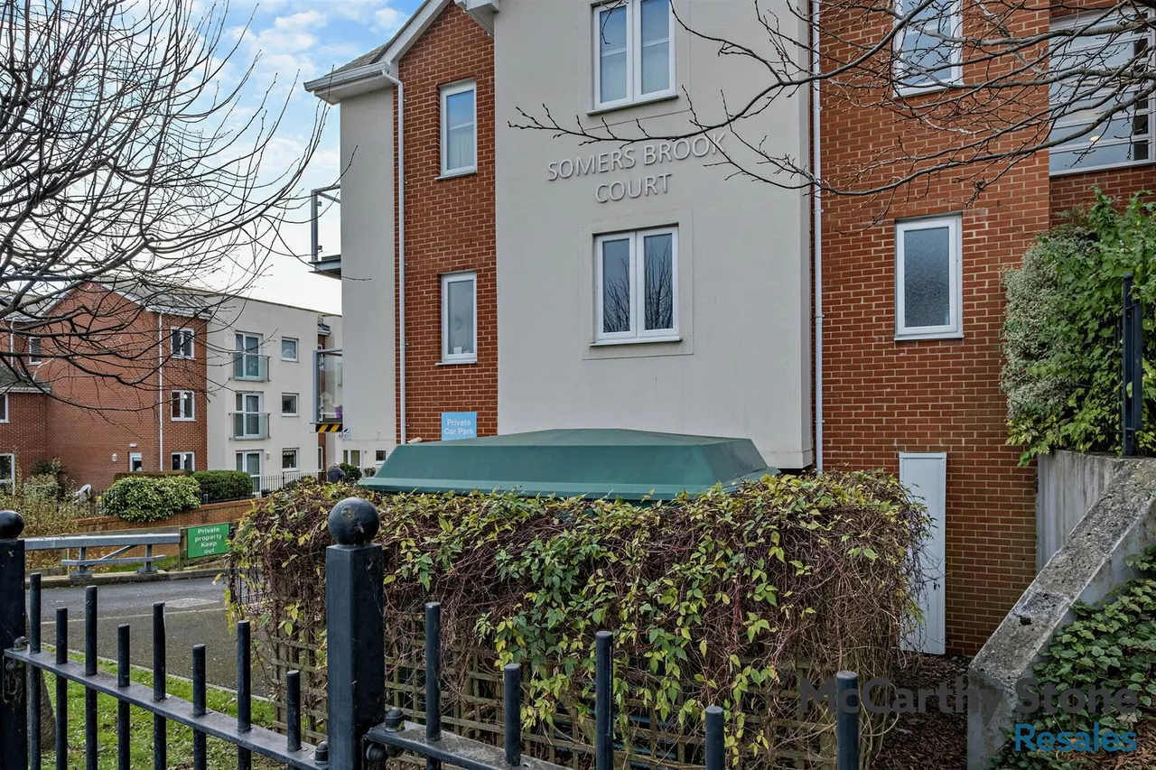 Foxes Road, Newport, PO30, photo 21