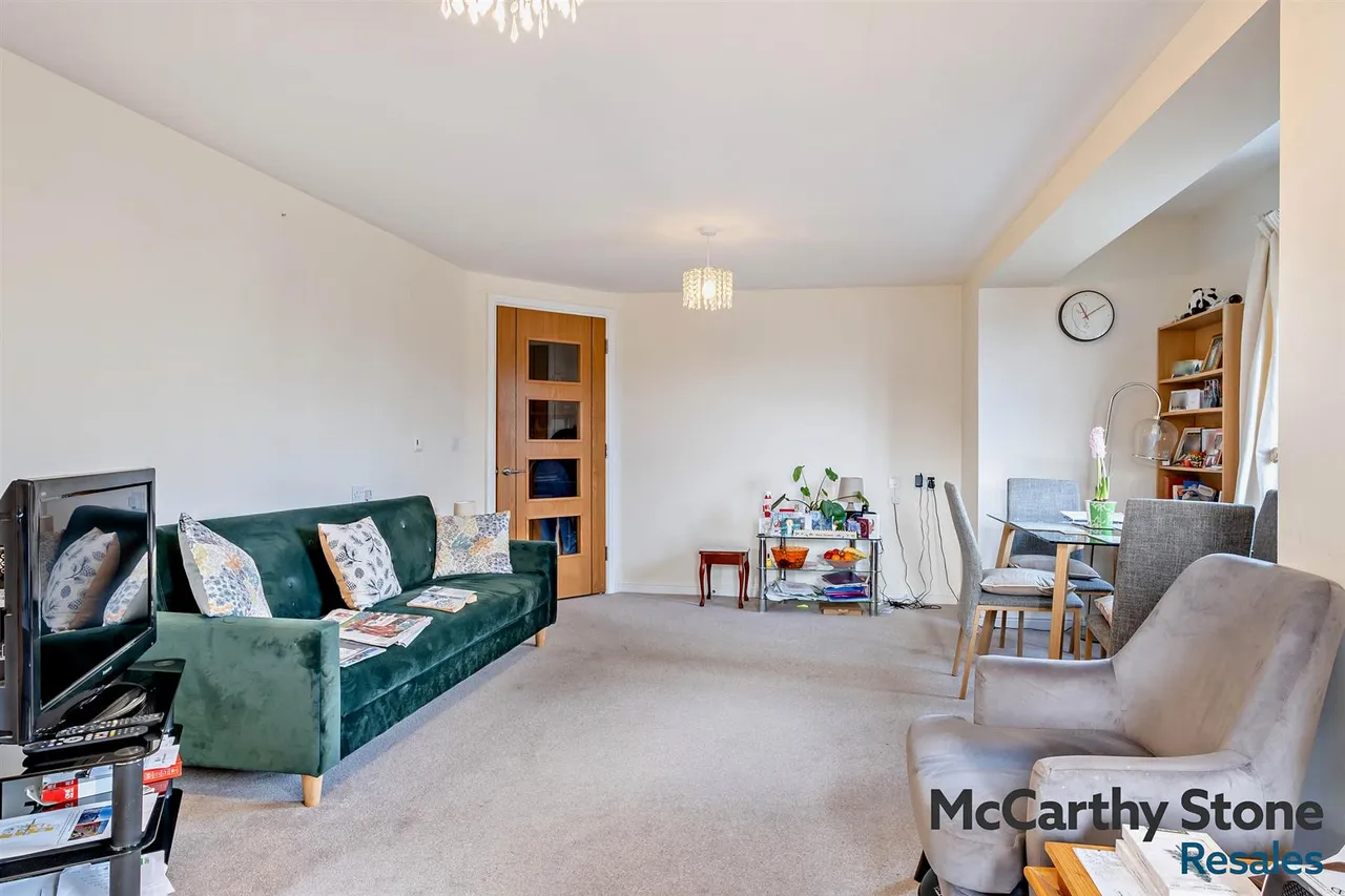 Foxes Road, Newport, PO30, photo 19
