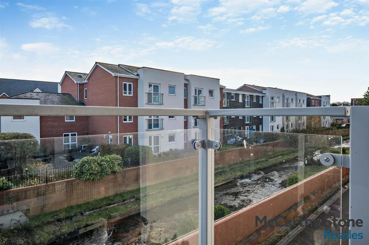 Foxes Road, Newport, PO30, photo 29