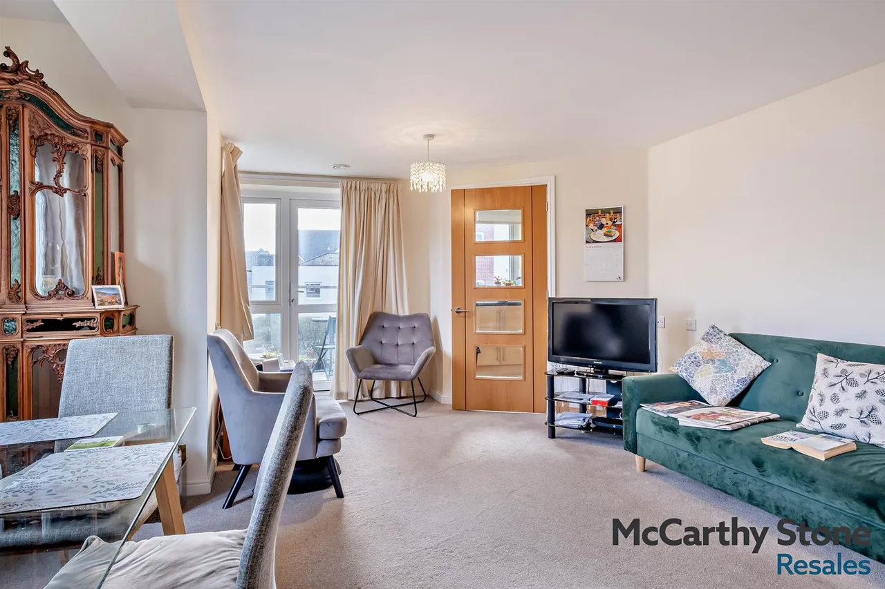 Foxes Road, Newport, PO30, photo 3