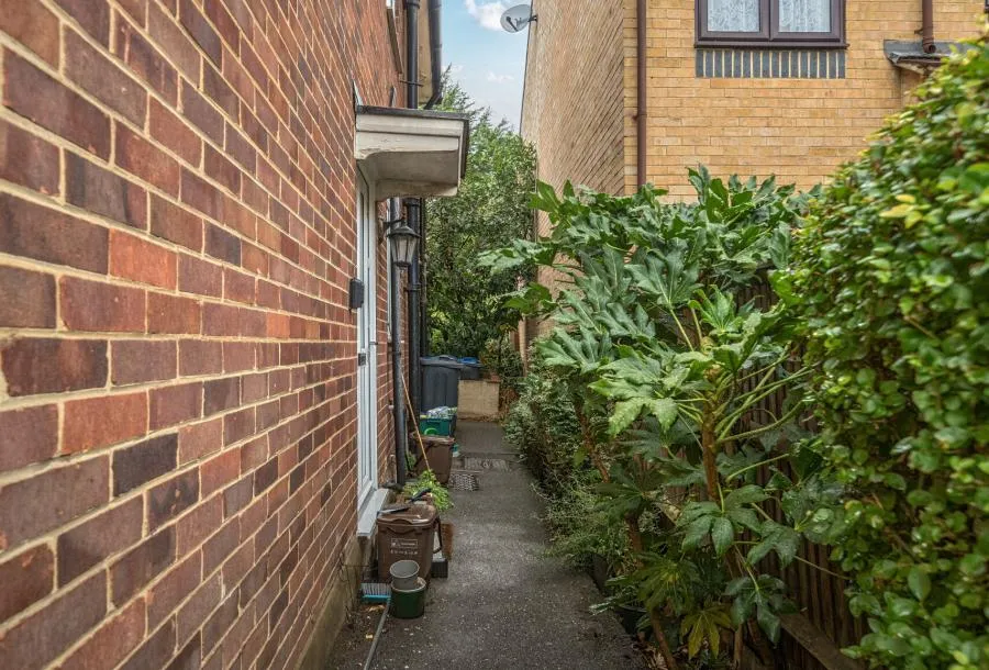 Heatherdene Close, Mitcham, CR4, photo 17