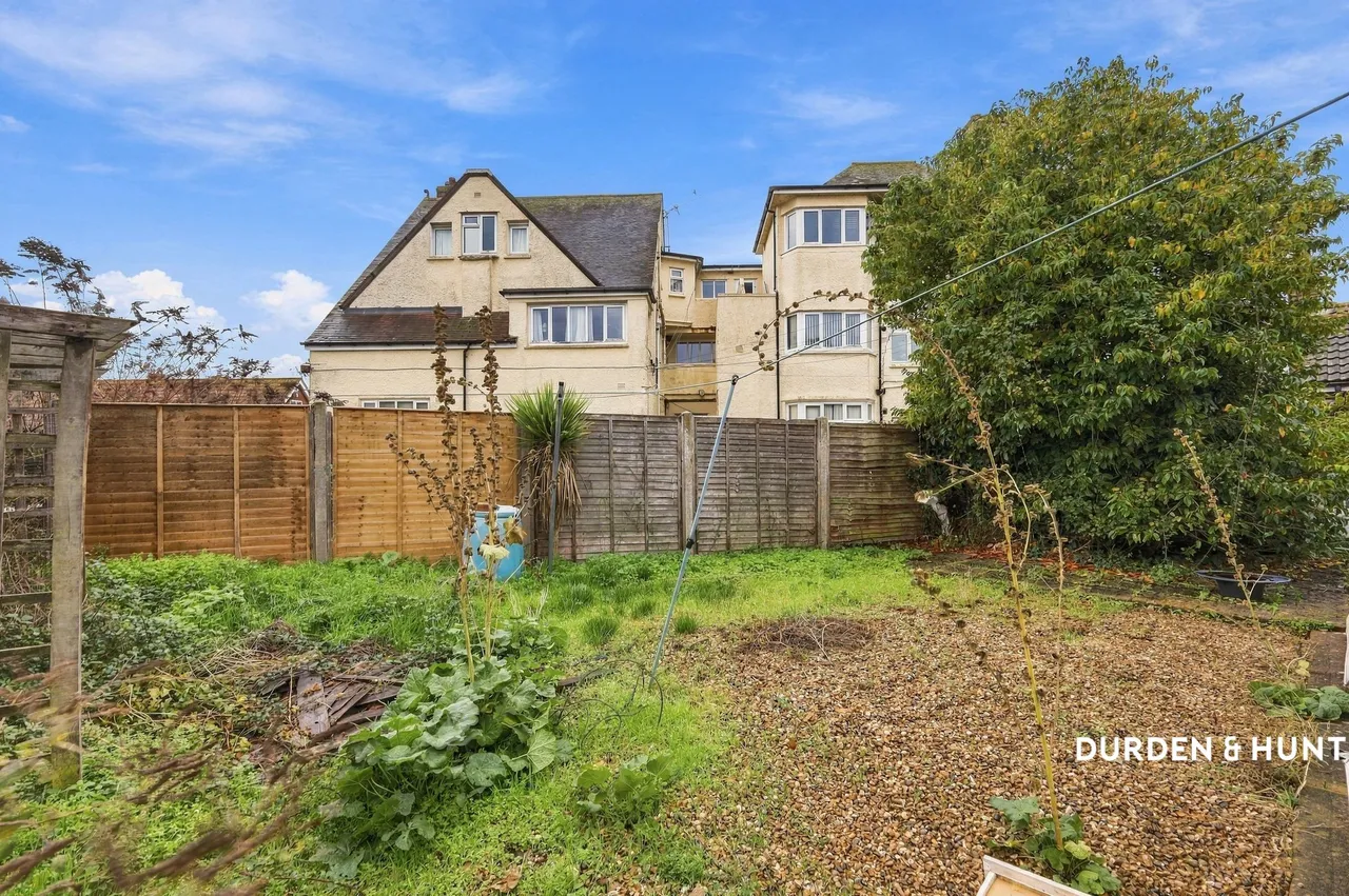 Holland Road, Clacton-On-Sea, CO15, photo 22