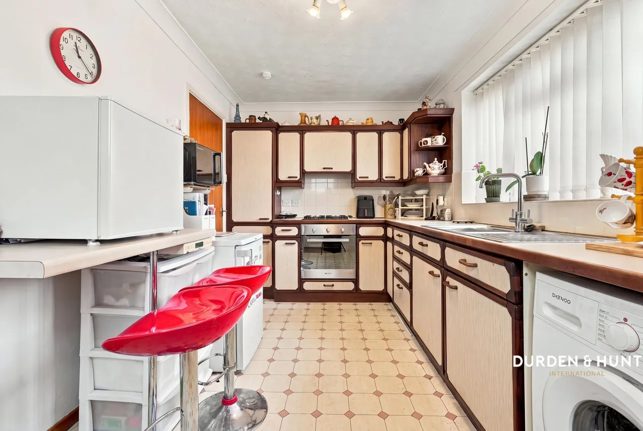 Holland Road, Clacton-On-Sea, CO15, photo 8