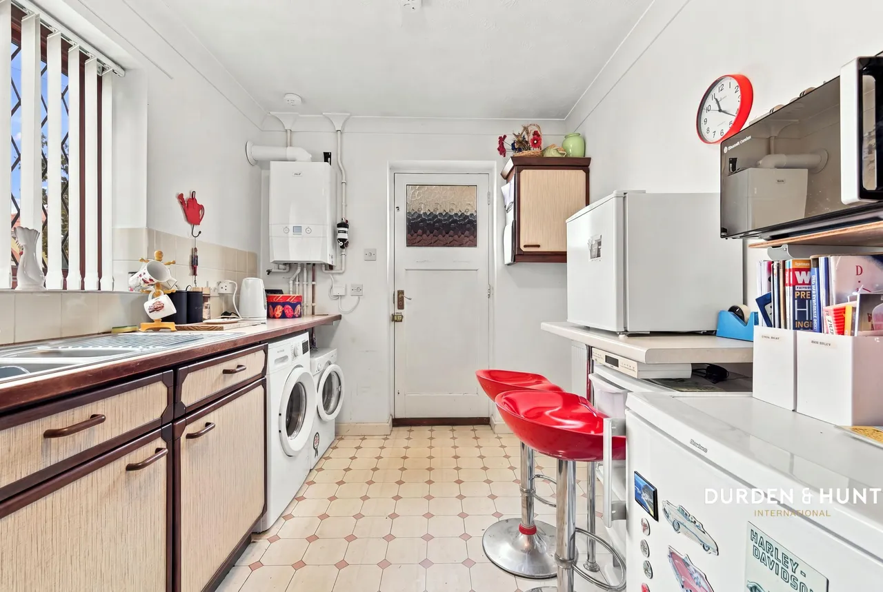 Holland Road, Clacton-On-Sea, CO15, photo 9