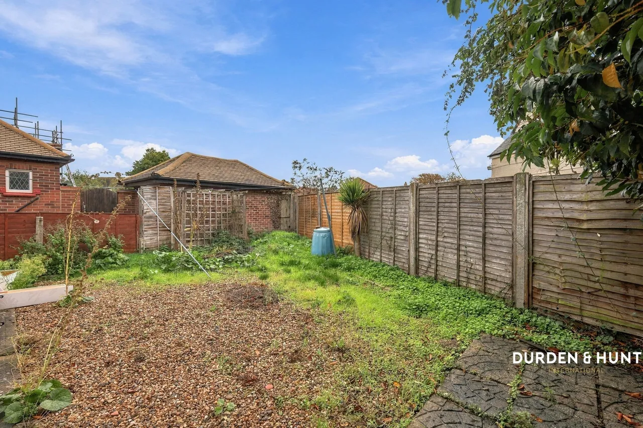 Holland Road, Clacton-On-Sea, CO15, photo 20