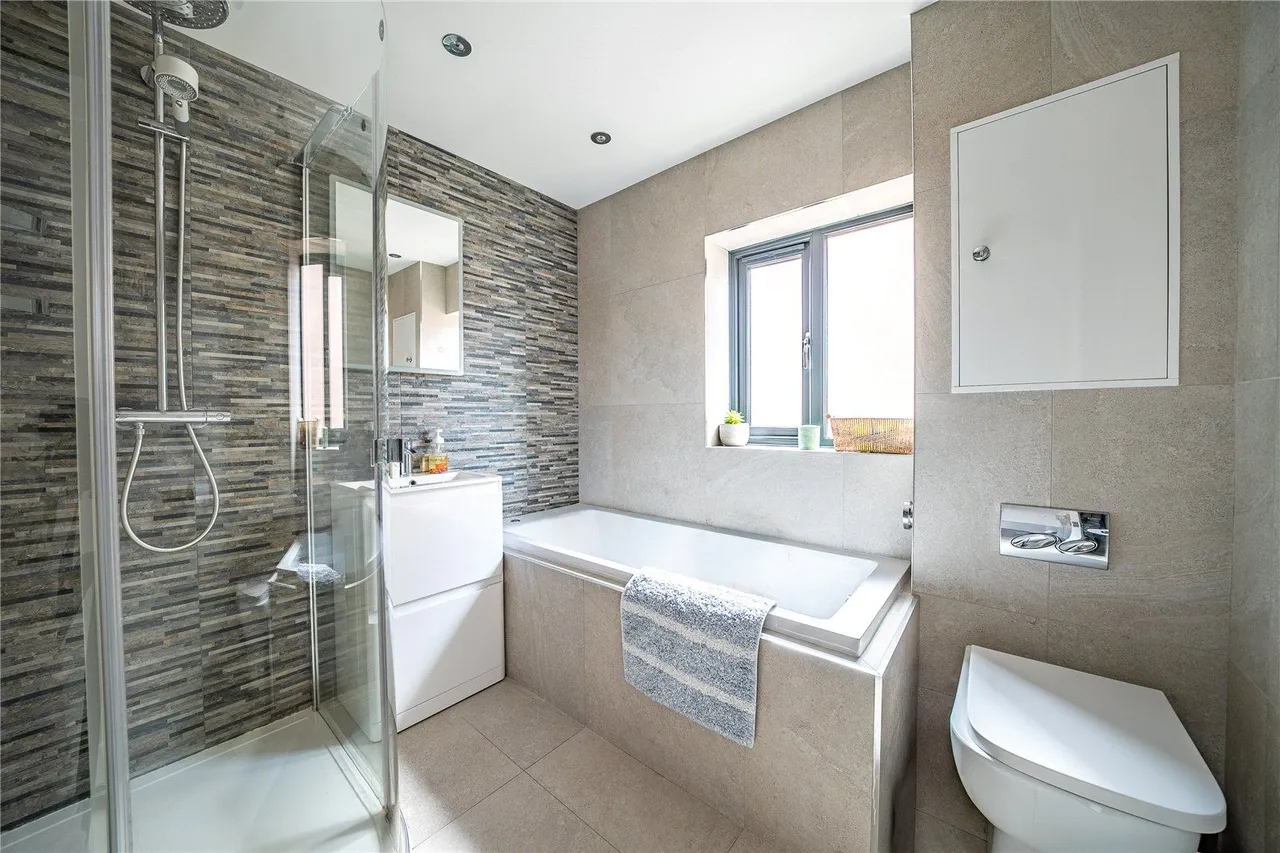 Ashburn Croft, Wetherby, LS22, photo 9